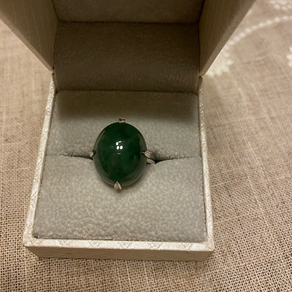 Burmese jadeite ring - Picture 1 of 4